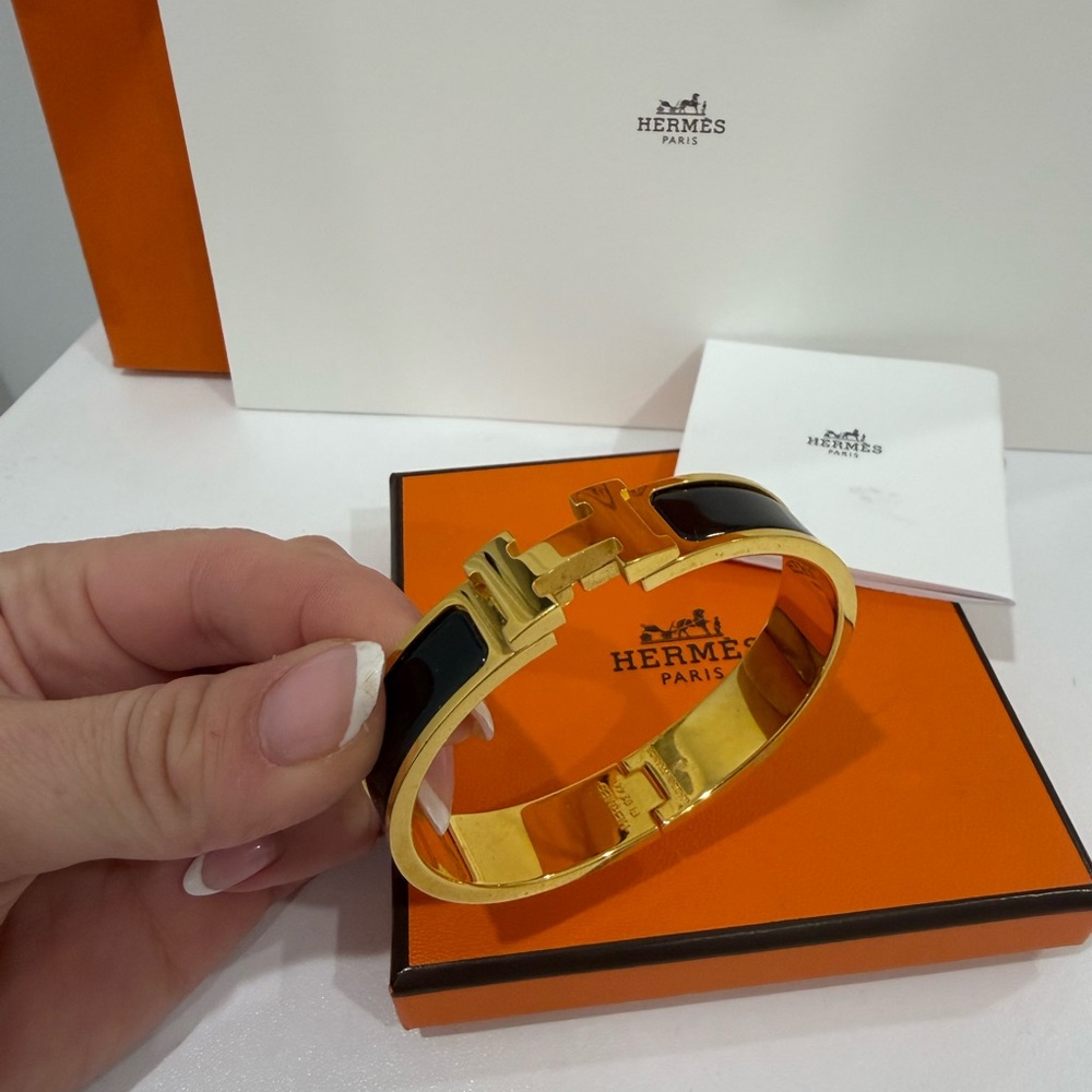 Hermès H clic Black and Gold Enamel Bracelet PM size - Picture 3 of 7